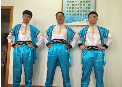 少数民族演出服新疆舞蹈